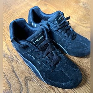 Black size 6 athletic shoes